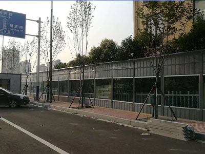 小区隔音屏障2.jpg